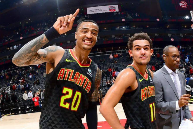  黄蜂鲍尔全面掌控节奏，三双表现助球队击败老鹰  