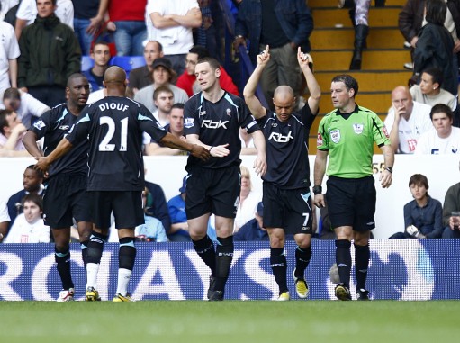  奥格斯堡补时阶段绝平保留保级火种  